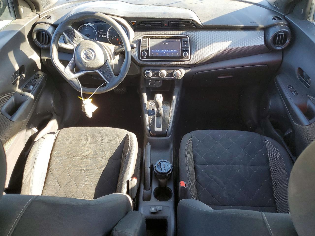 2020 NISSAN KICKS S photo 8