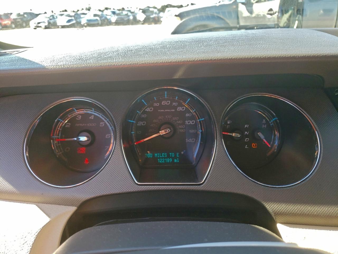 2011 FORD TAURUS SE photo 9