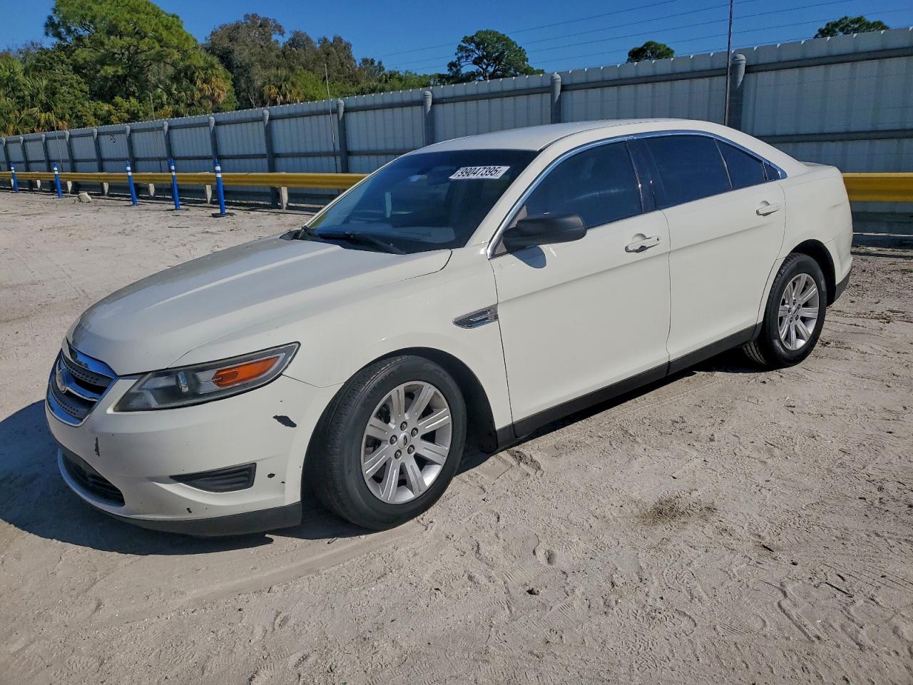 2011 FORD TAURUS