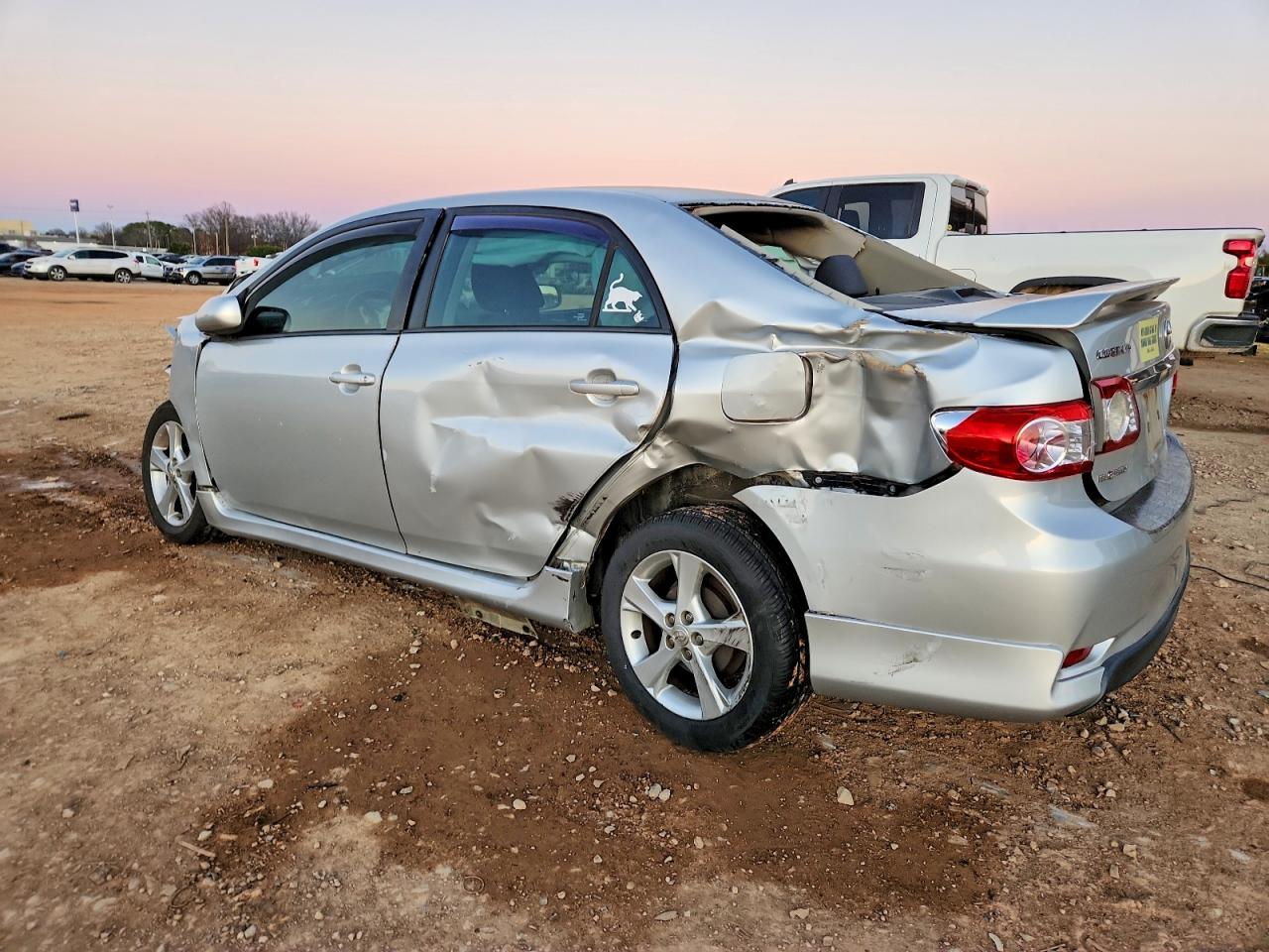 2013 TOYOTA COROLLA BASE photo 3