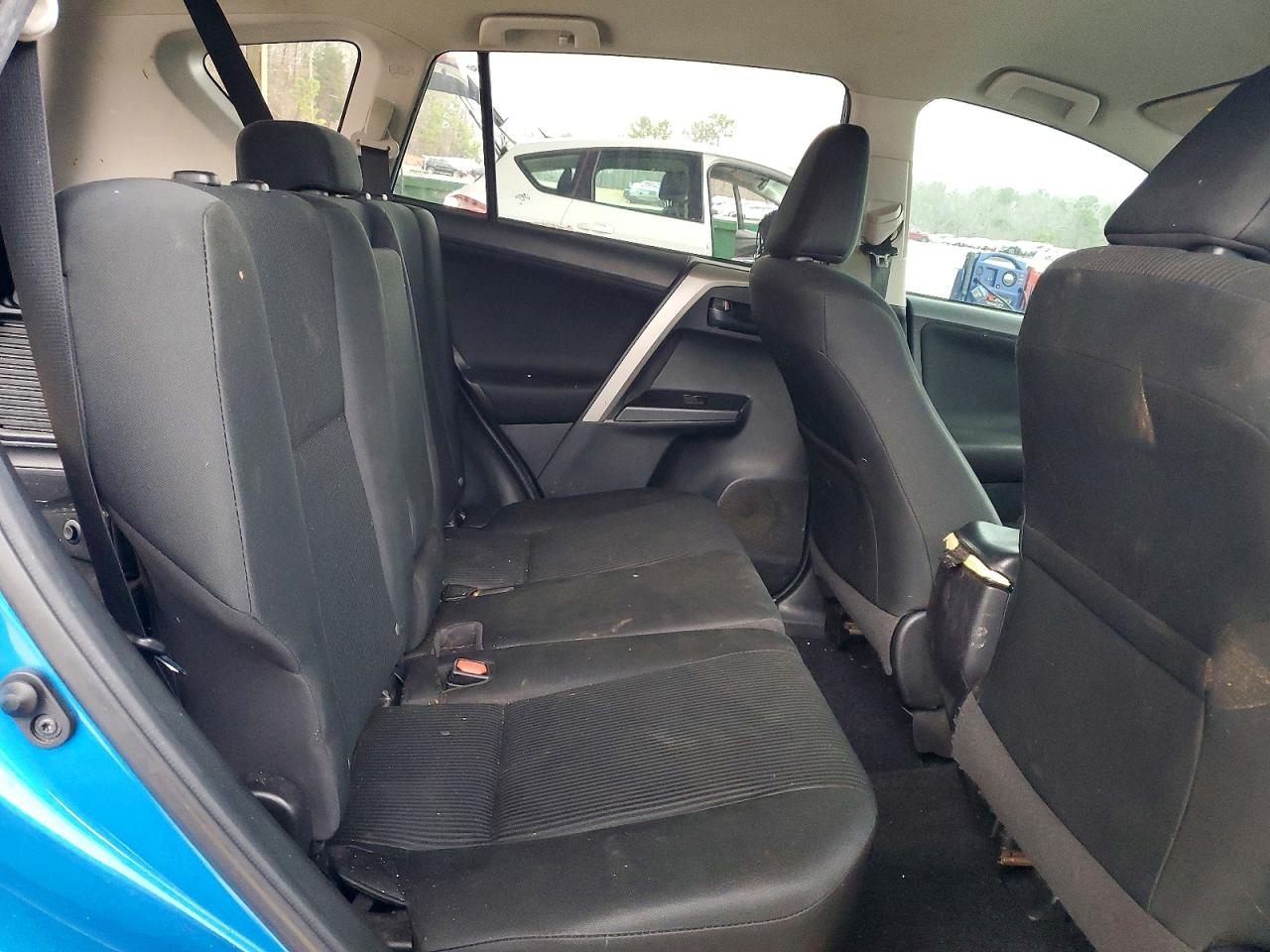 2018 TOYOTA RAV4 LE photo 11