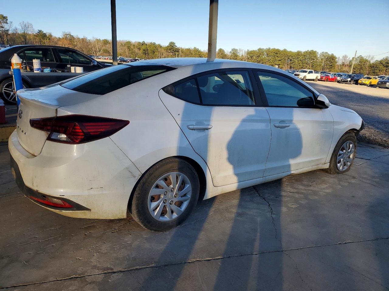2019 HYUNDAI ELANTRA SE photo 3