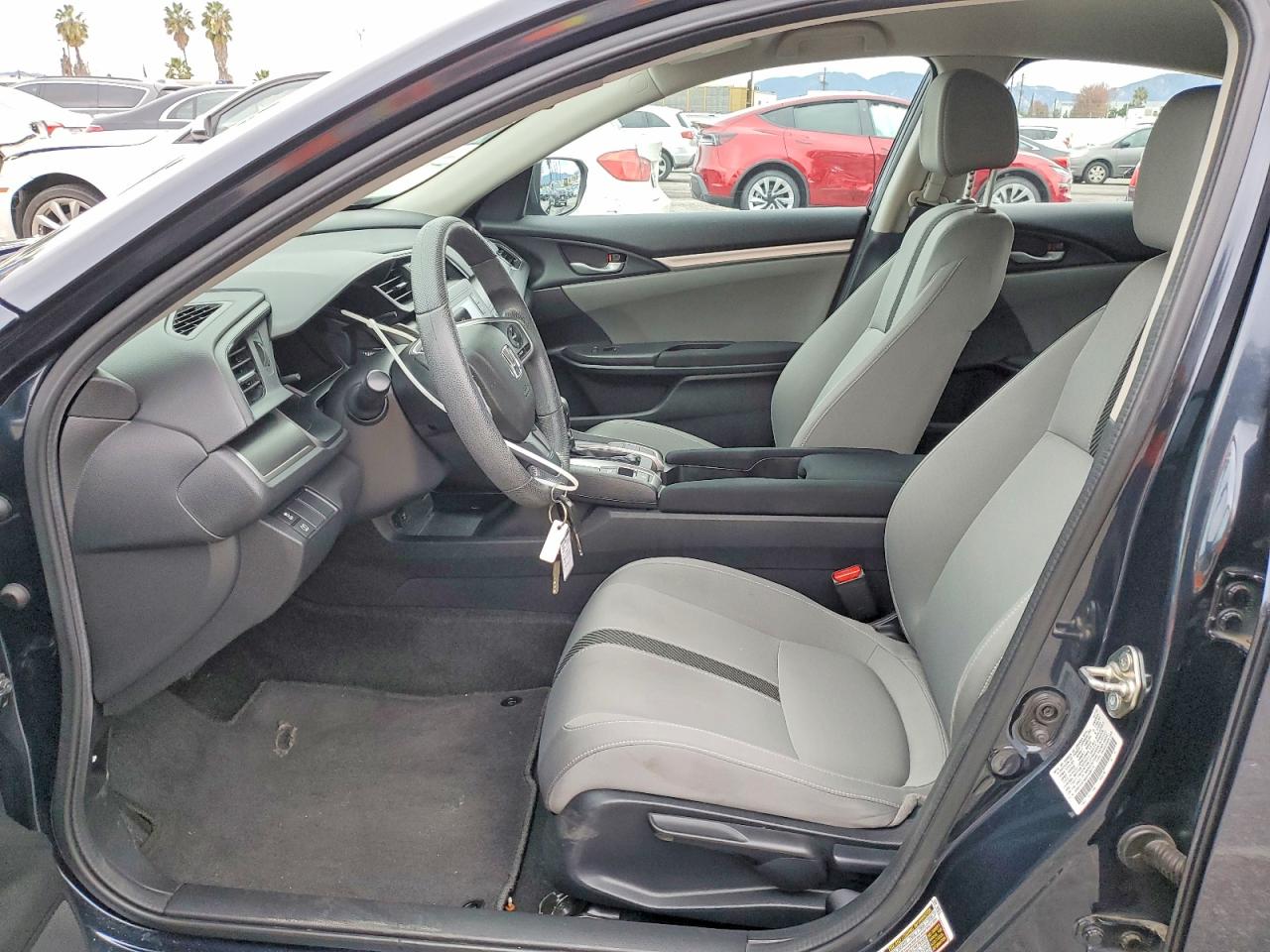 2017 HONDA CIVIC LX photo 7