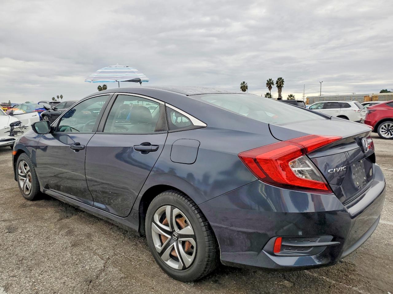 2017 HONDA CIVIC LX photo 2