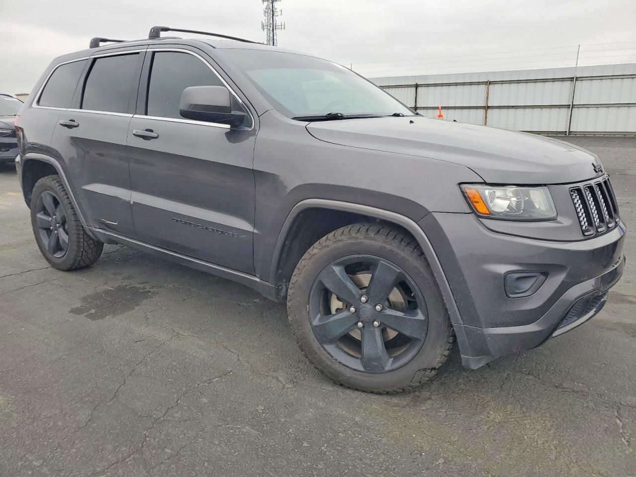 2015 JEEP GRAND CHEROKEE LAREDO photo 4