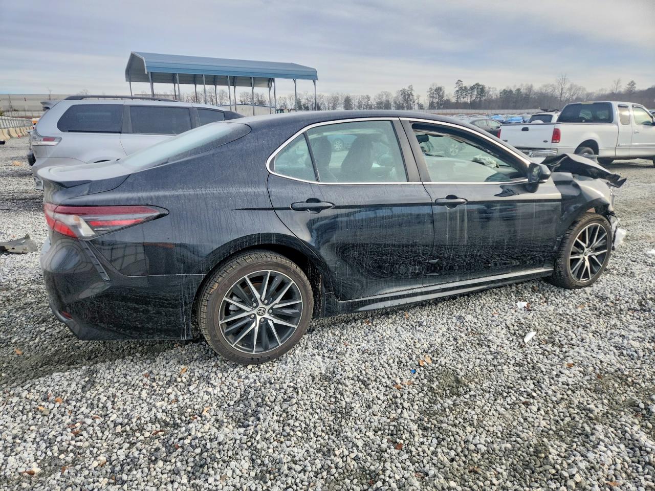 2023 TOYOTA CAMRY SE NIGHT SHADE photo 3