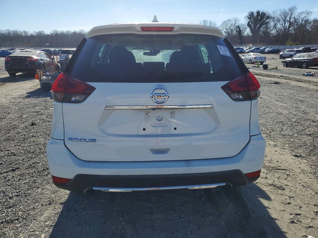 2019 NISSAN ROGUE S photo 6