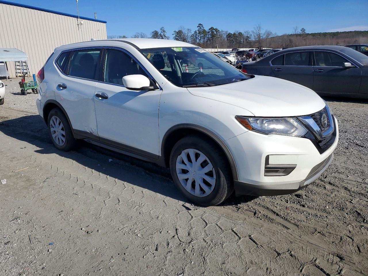 2019 NISSAN ROGUE S photo 4