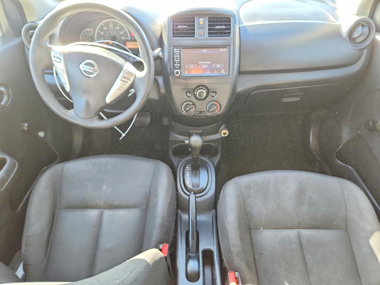 2019 NISSAN VERSA S photo 8