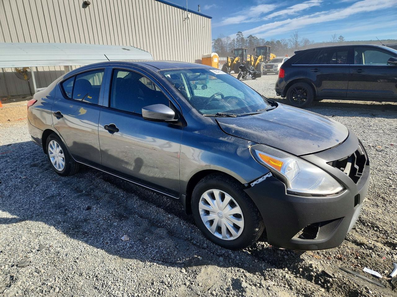 2019 NISSAN VERSA S photo 4