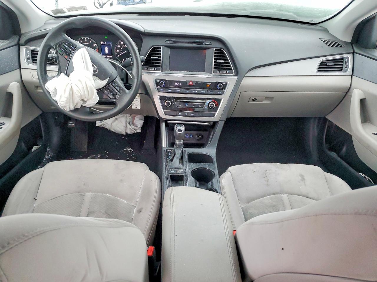 2017 HYUNDAI SONATA SE photo 8