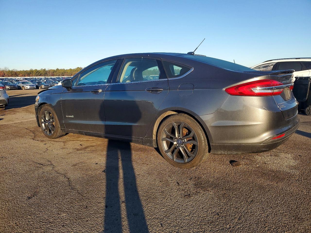 2018 FORD FUSION SE HYBRID photo 2