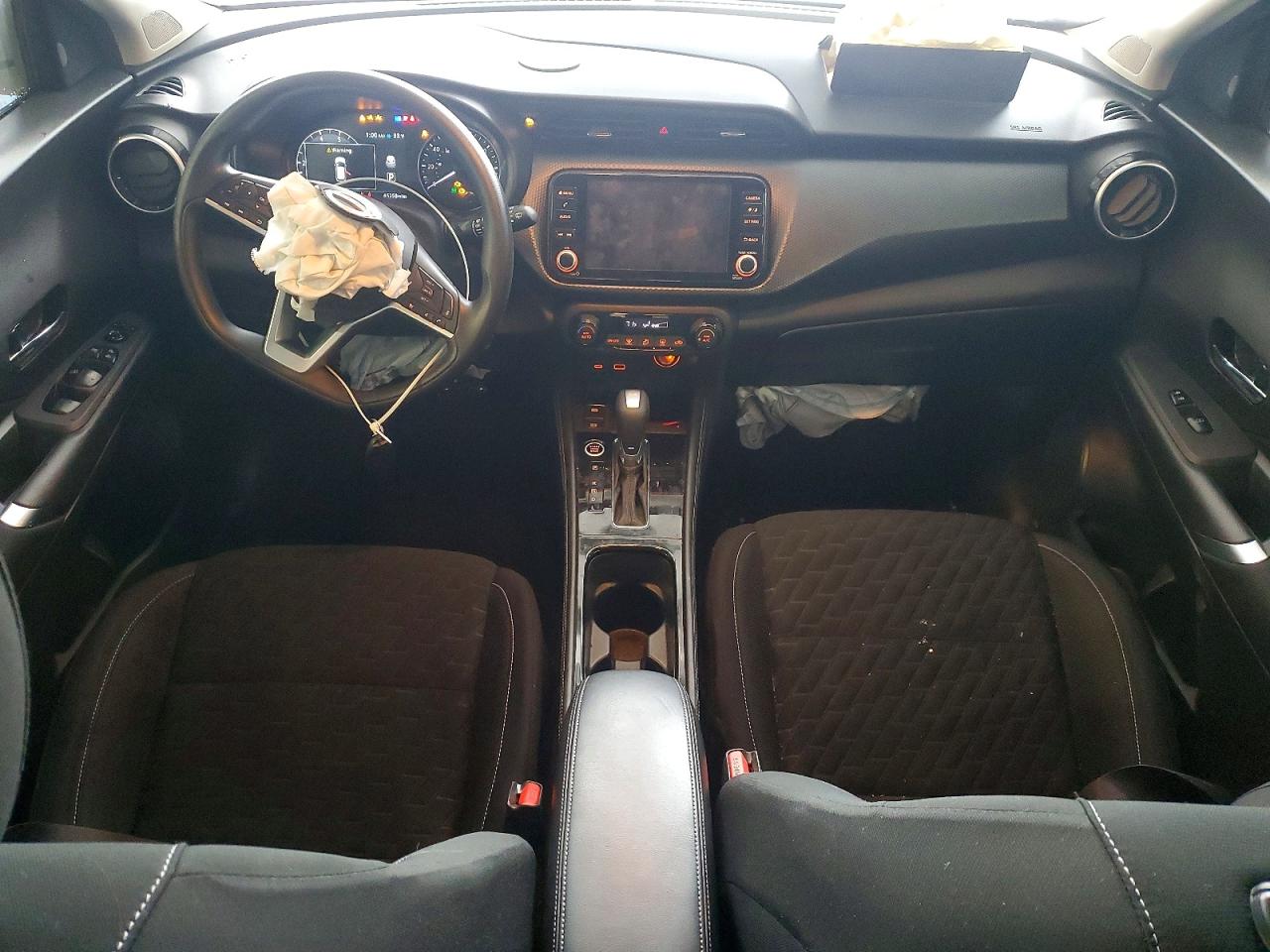 2022 NISSAN KICKS SV photo 8