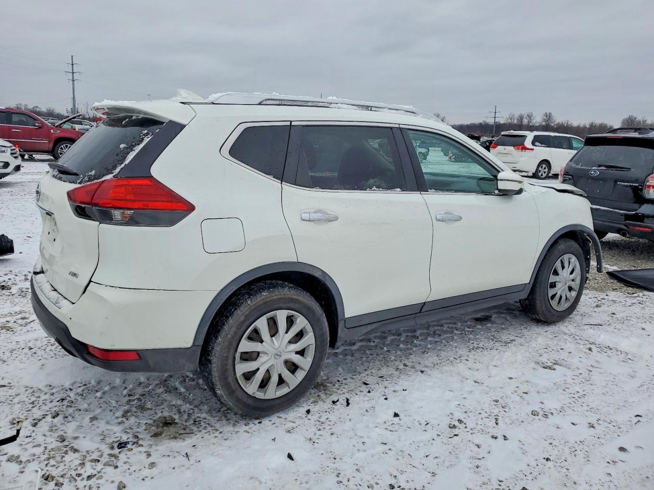 2017 NISSAN ROGUE S photo 3