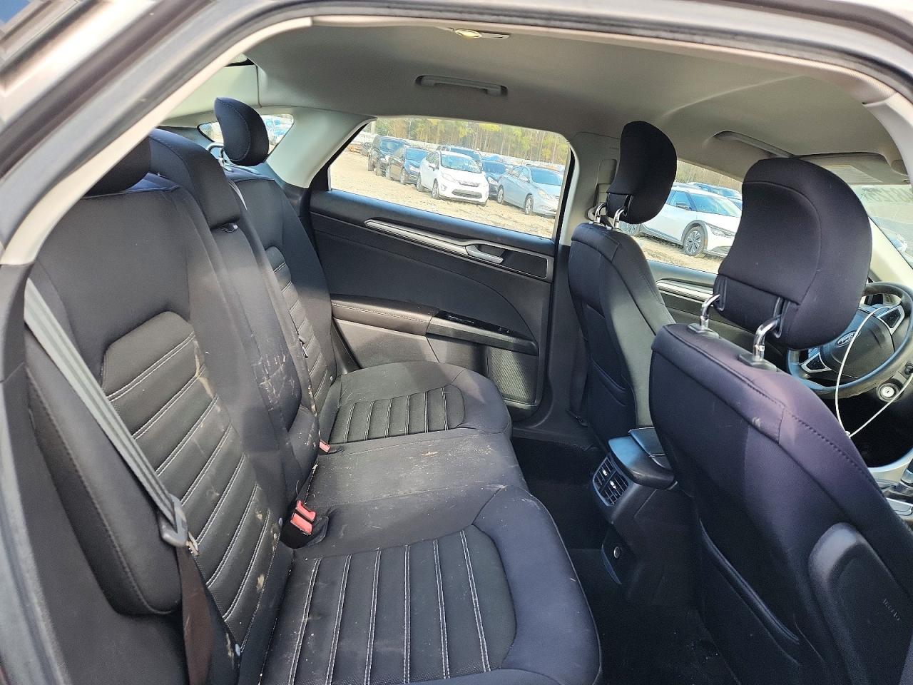 2013 FORD FUSION SE photo 10