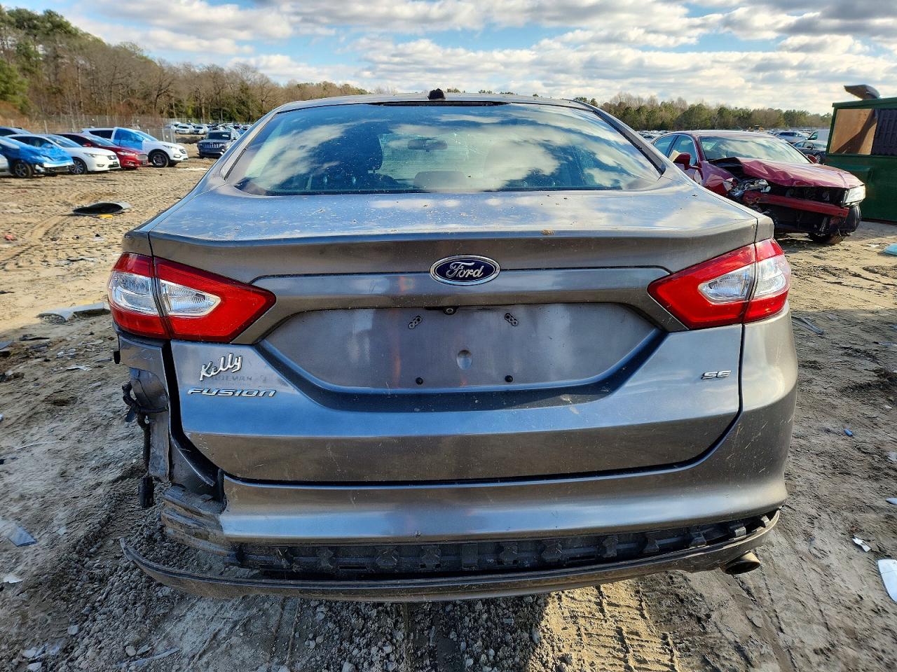 2013 FORD FUSION SE photo 6