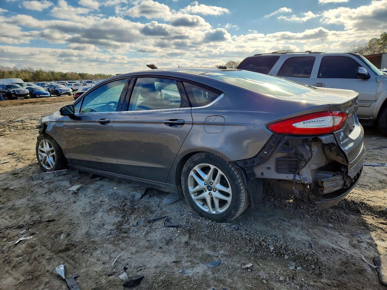 2013 FORD FUSION SE photo 2