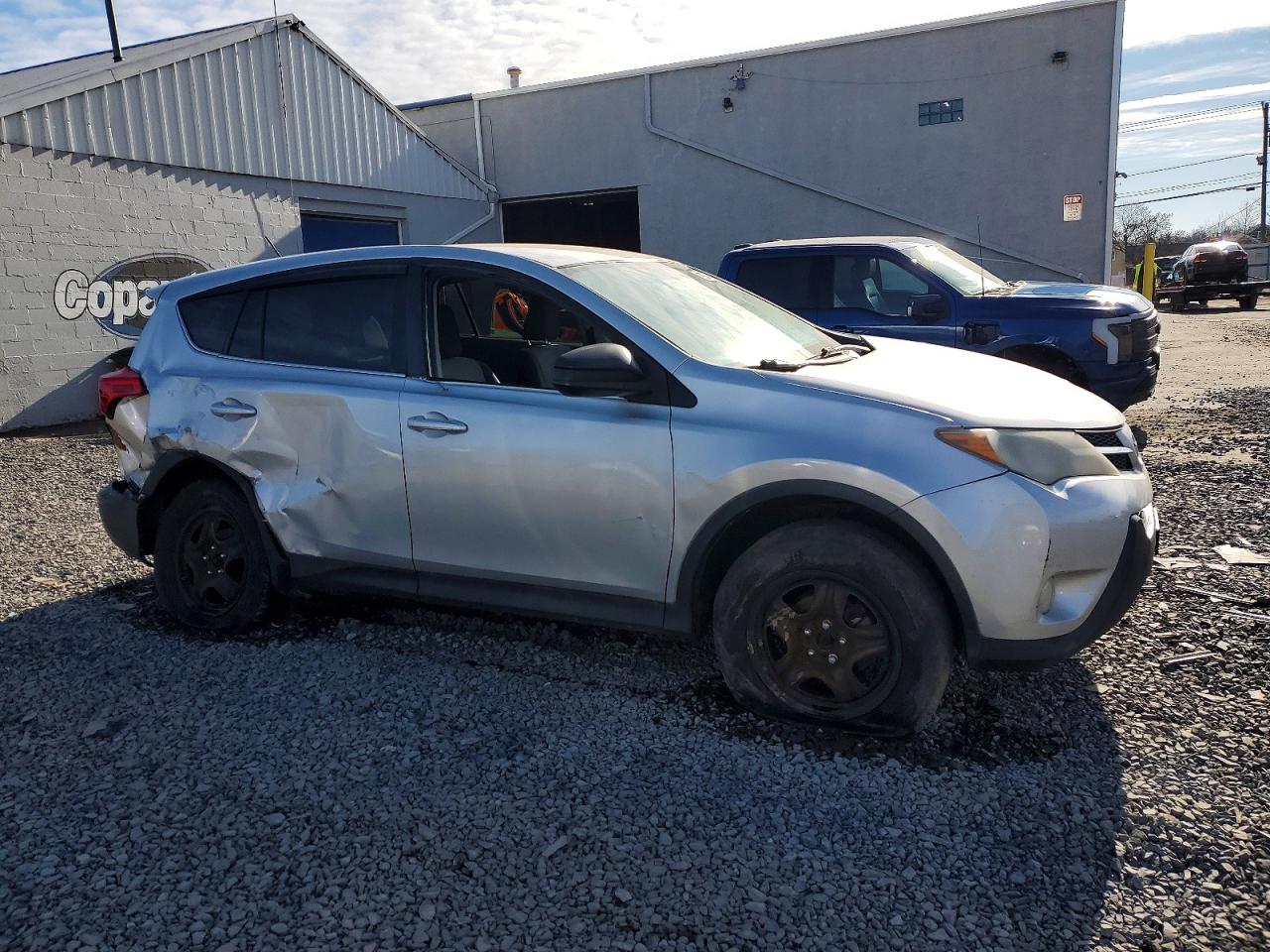 2013 TOYOTA RAV4 LE photo 7