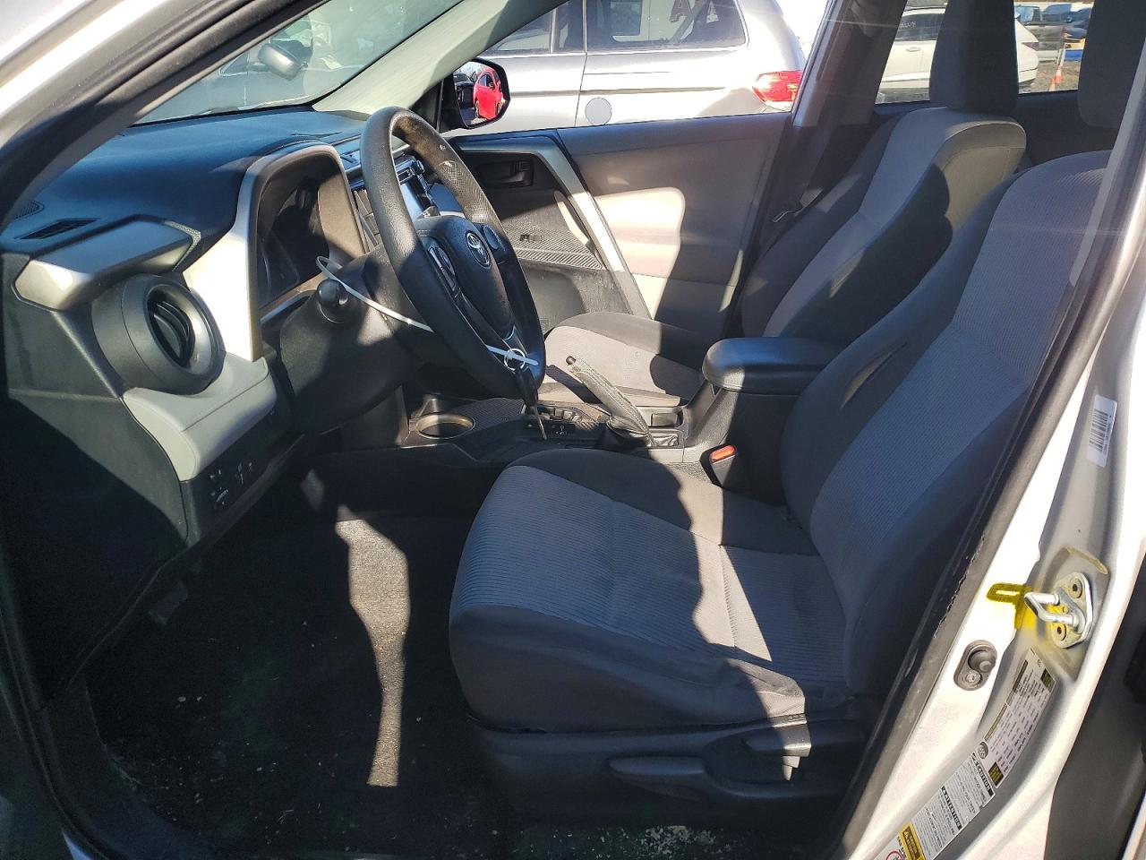 2013 TOYOTA RAV4 LE photo 13