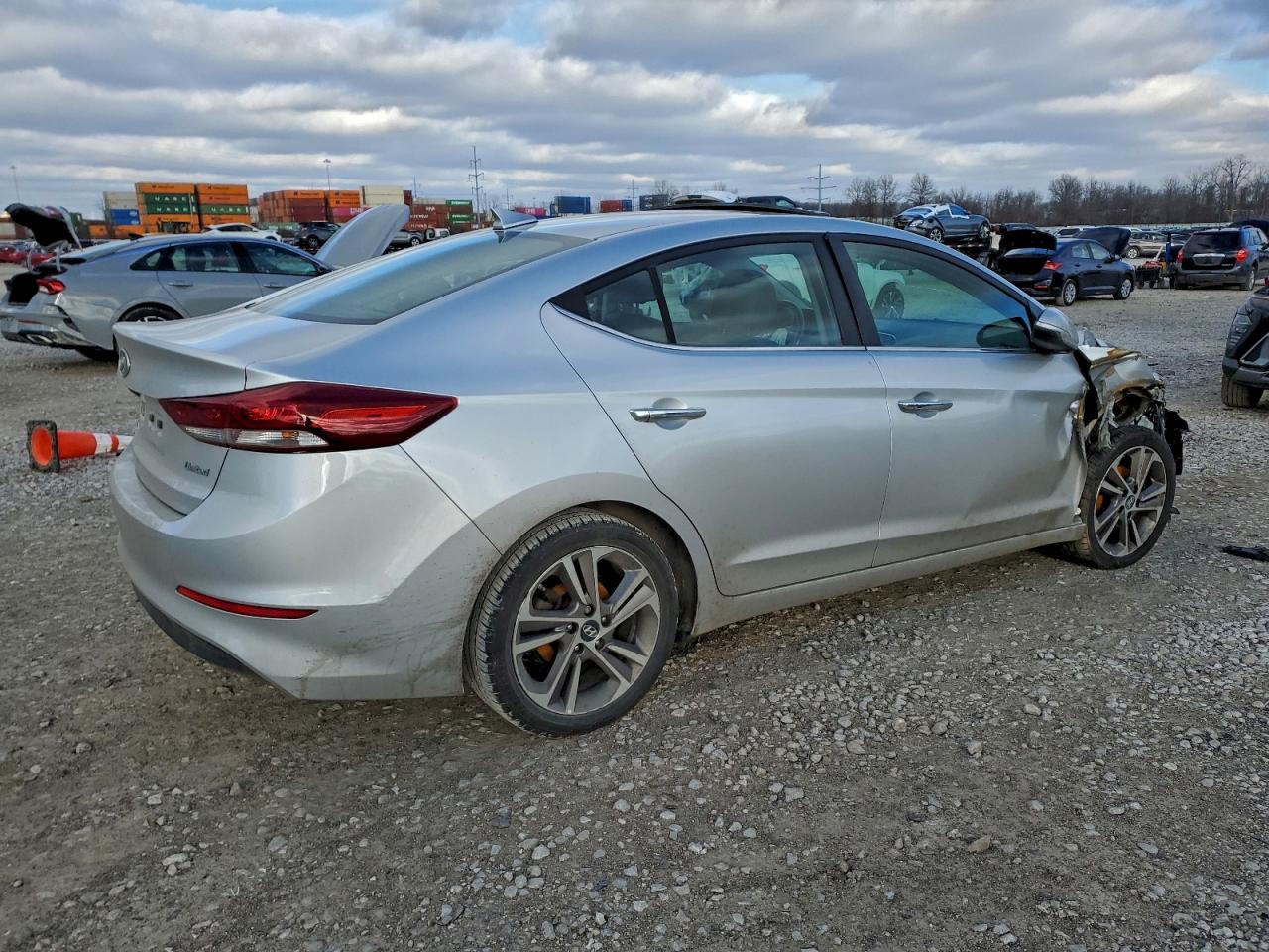 2017 HYUNDAI ELANTRA SE photo 3