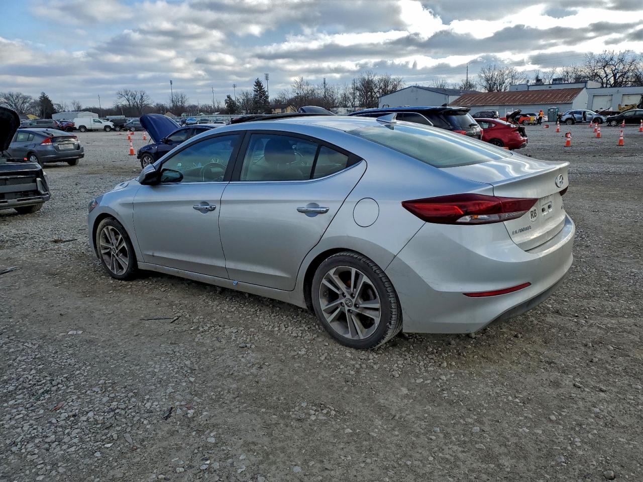 2017 HYUNDAI ELANTRA SE photo 2