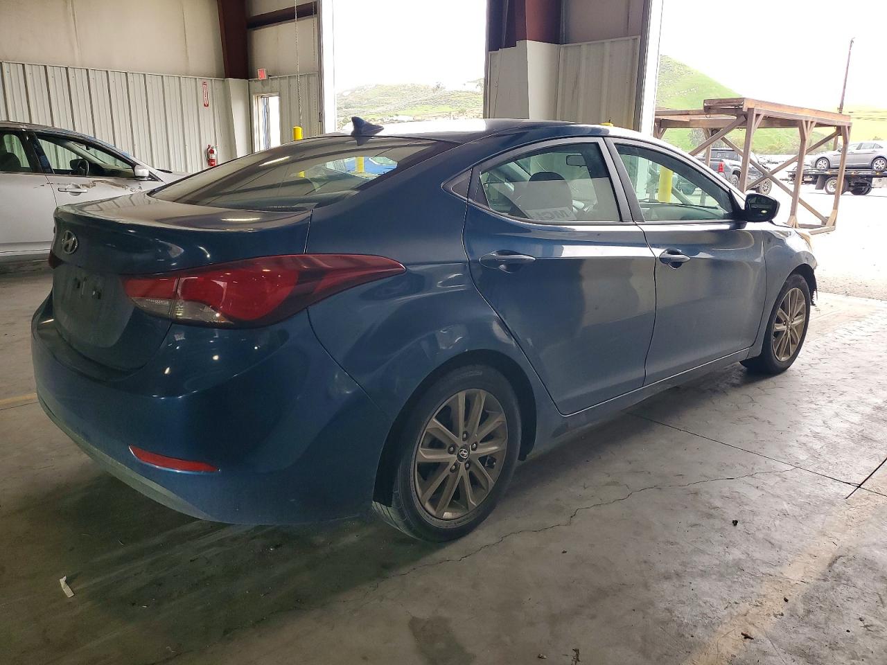 2014 HYUNDAI ELANTRA SE photo 3