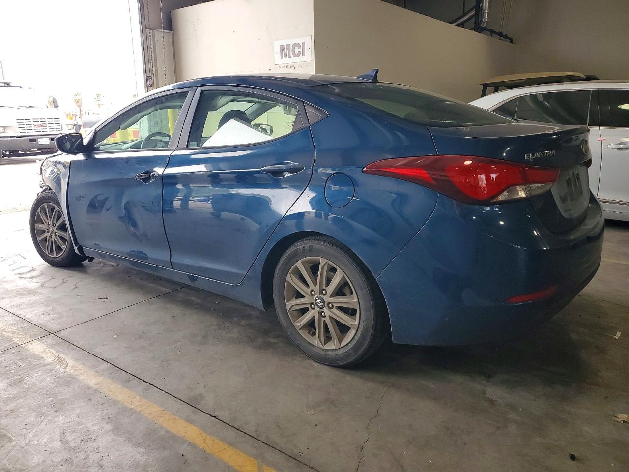 2014 HYUNDAI ELANTRA SE photo 2