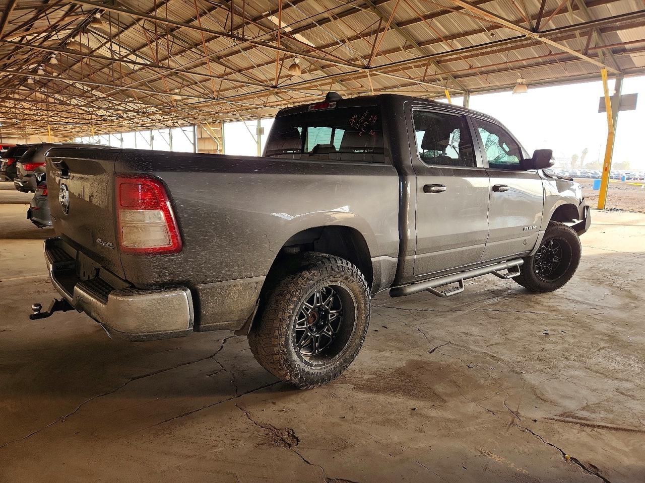 2021 RAM 1500 BIG HORN/LONE STAR photo 3