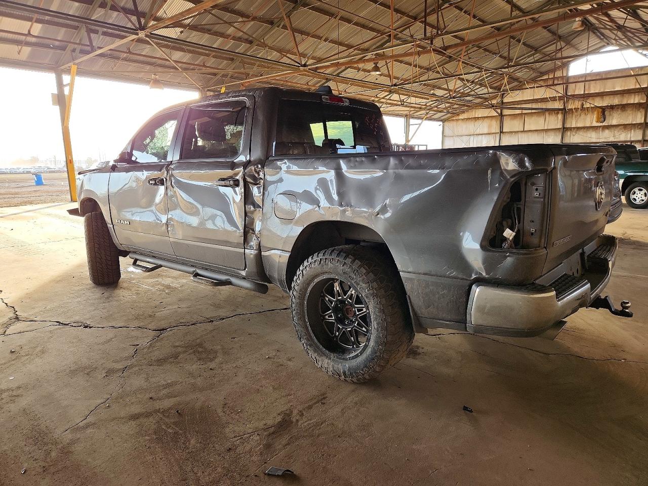 2021 RAM 1500 BIG HORN/LONE STAR photo 2