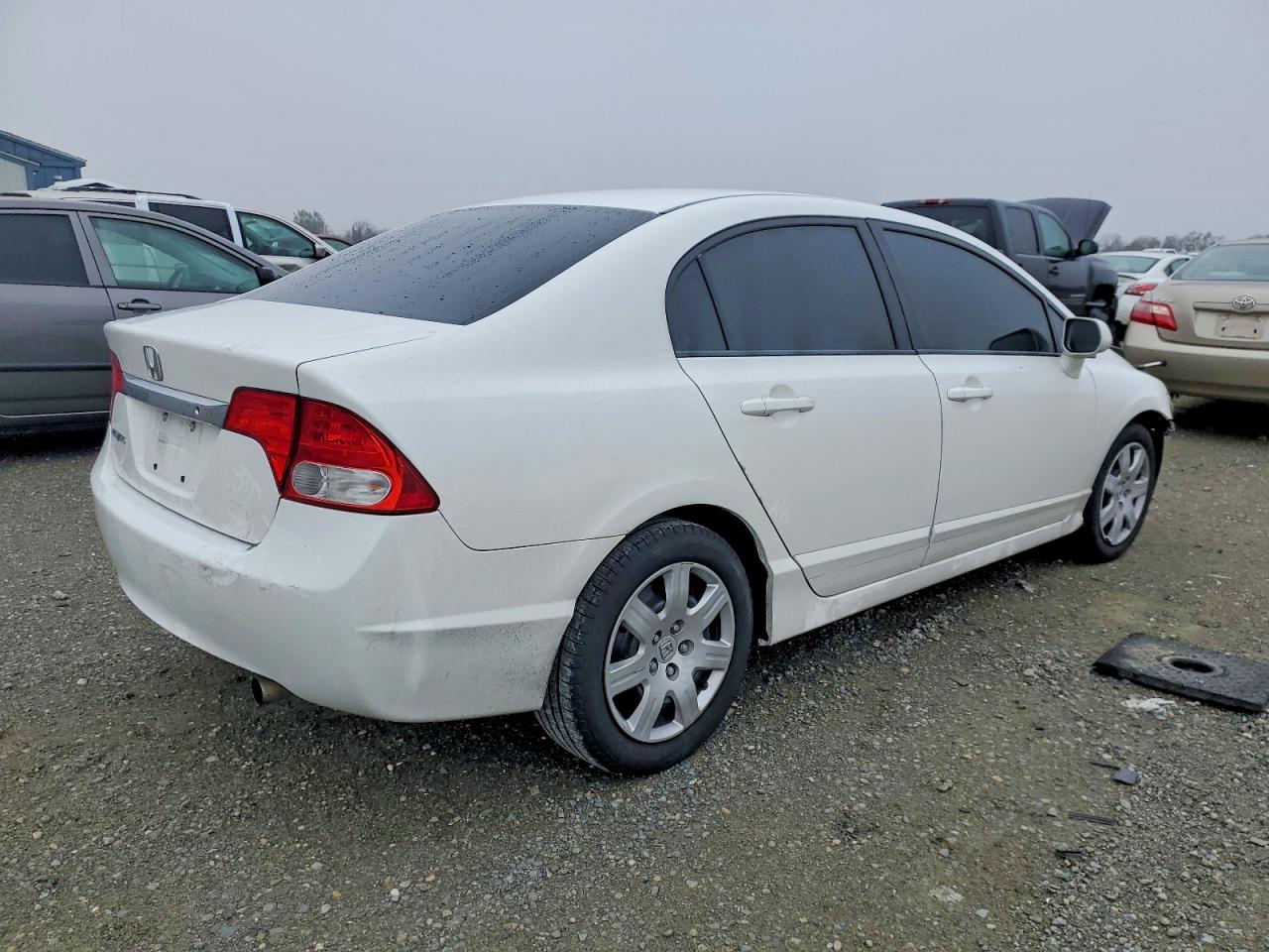 2011 HONDA CIVIC LX photo 3