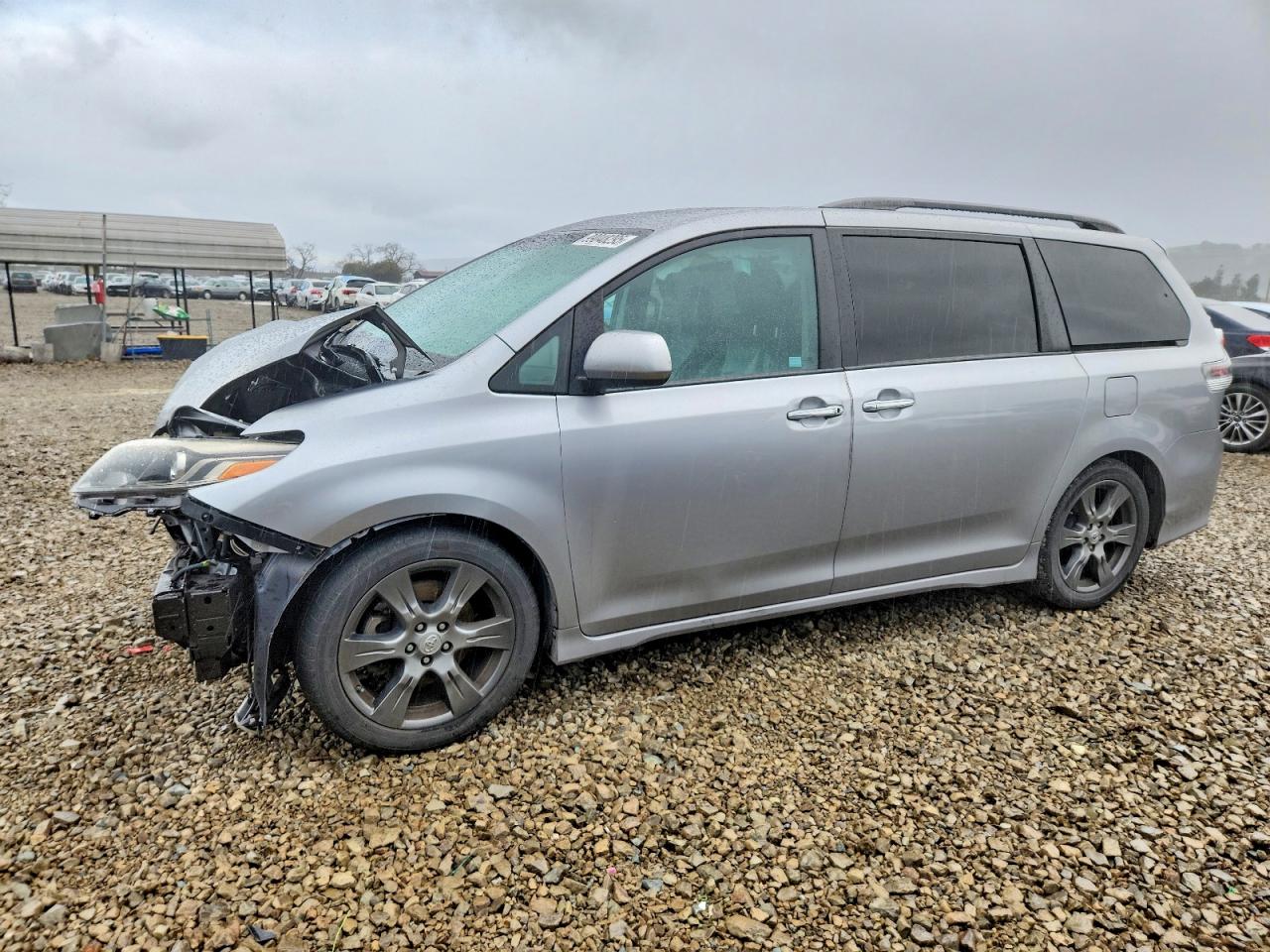2017 TOYOTA SIENNA