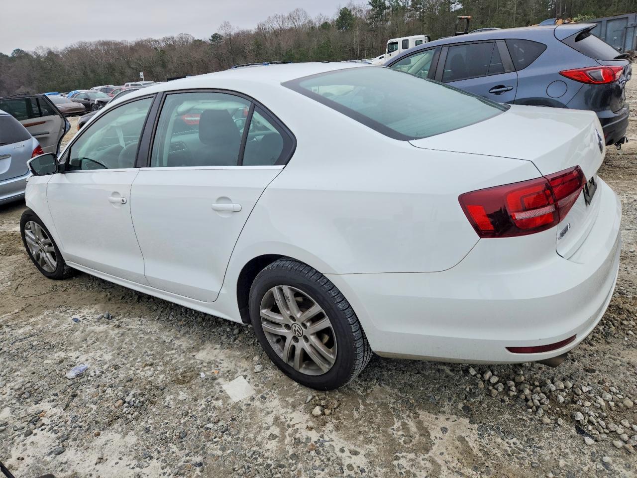 2017 VOLKSWAGEN JETTA S photo 3