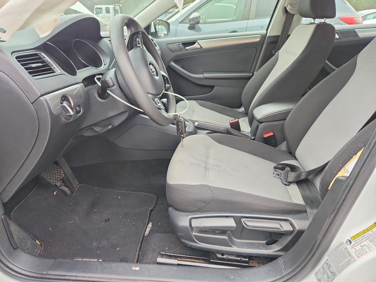 2017 VOLKSWAGEN JETTA S photo 13
