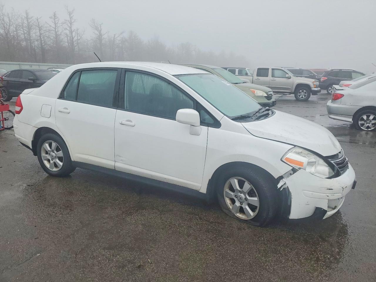 2011 NISSAN VERSA S photo 7