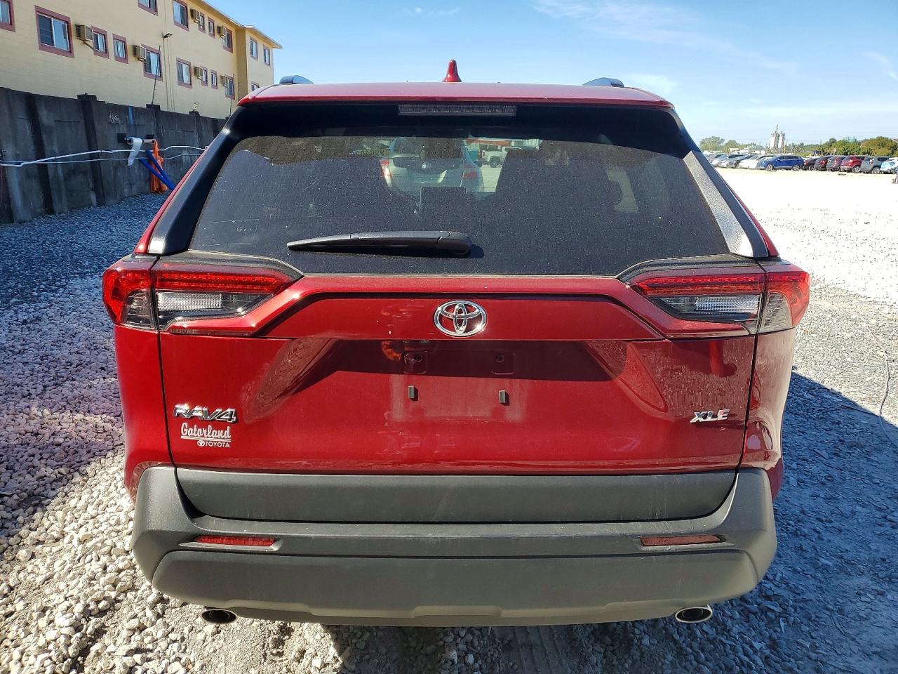 2025 TOYOTA RAV4 XLE photo 6