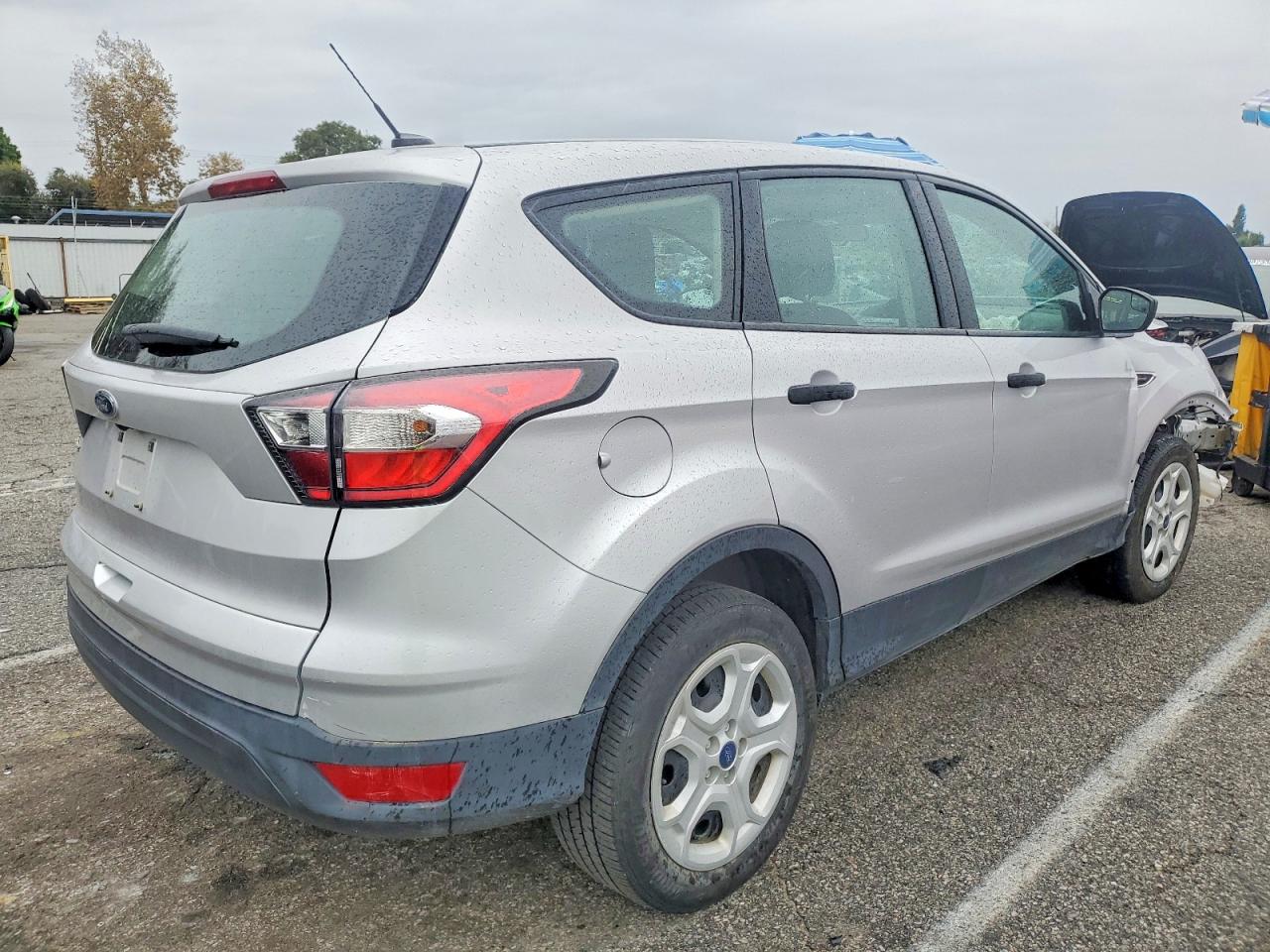 2017 FORD ESCAPE S photo 3