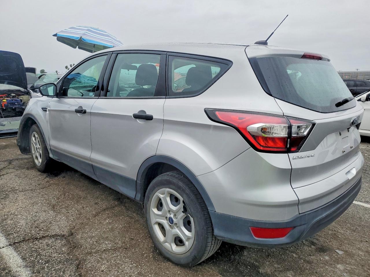2017 FORD ESCAPE S photo 2