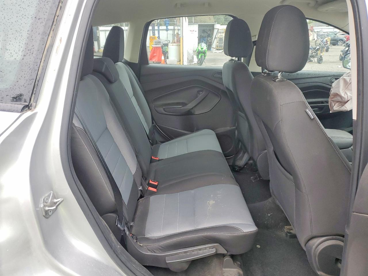 2017 FORD ESCAPE S photo 11