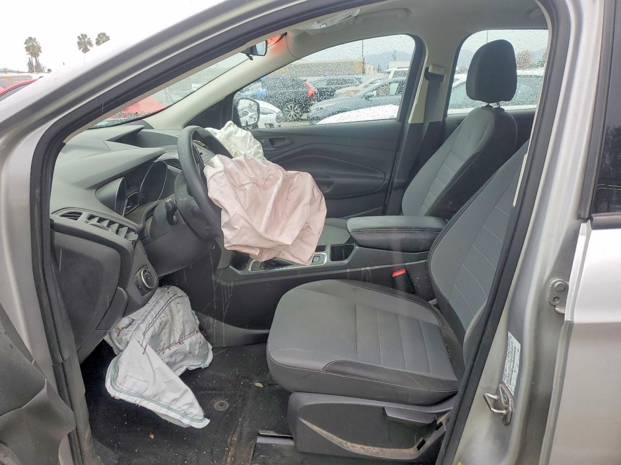 2017 FORD ESCAPE S photo 7