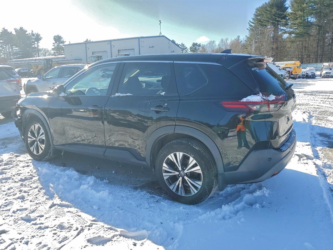 2021 NISSAN ROGUE SV photo 3