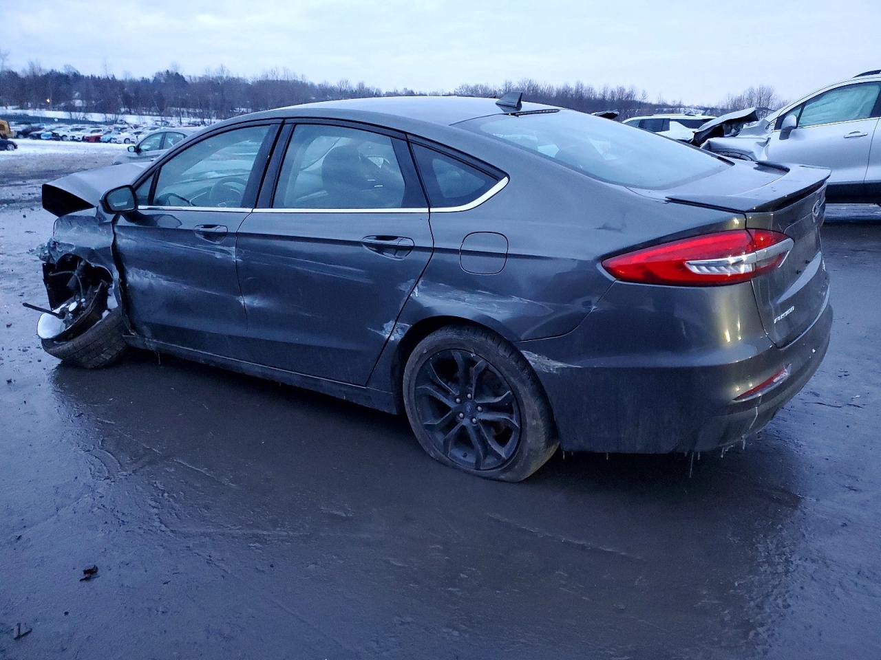 2019 FORD FUSION SE photo 2