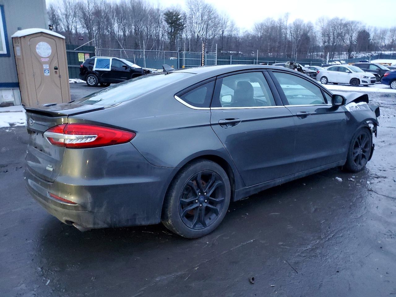 2019 FORD FUSION SE photo 3