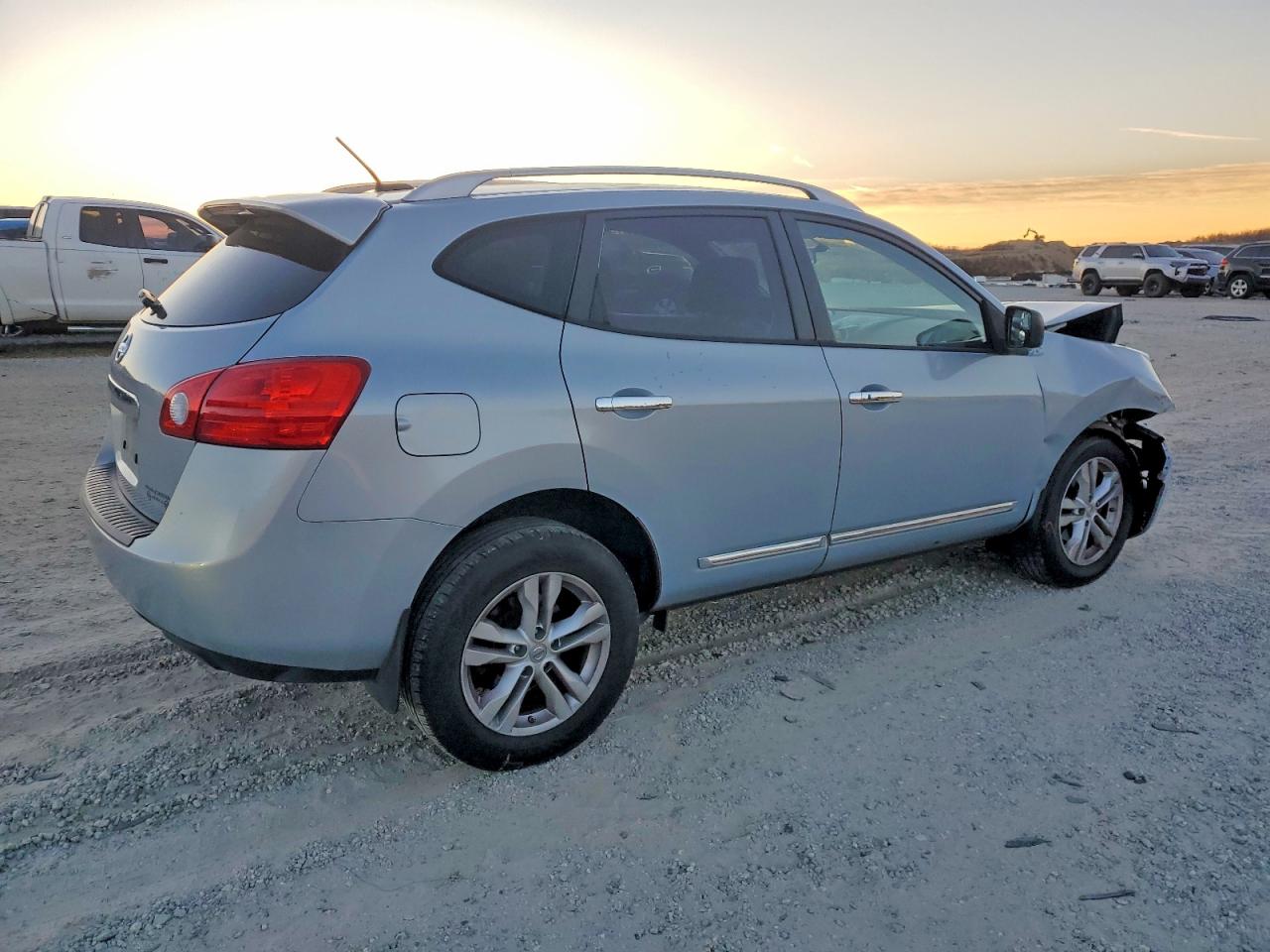 2015 NISSAN ROGUE SELECT S photo 3