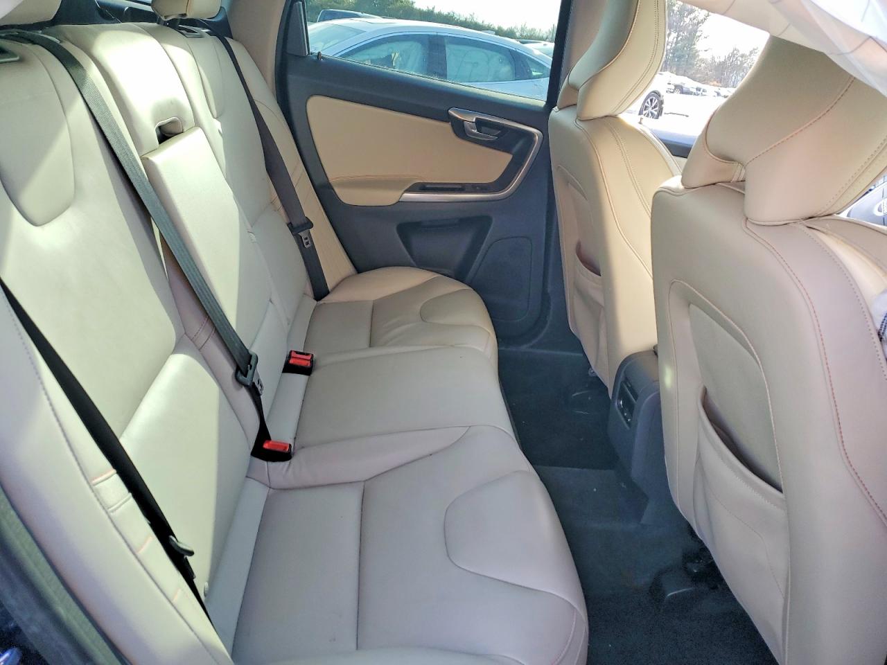 2015 VOLVO XC60 T6 PLATINUM photo 10