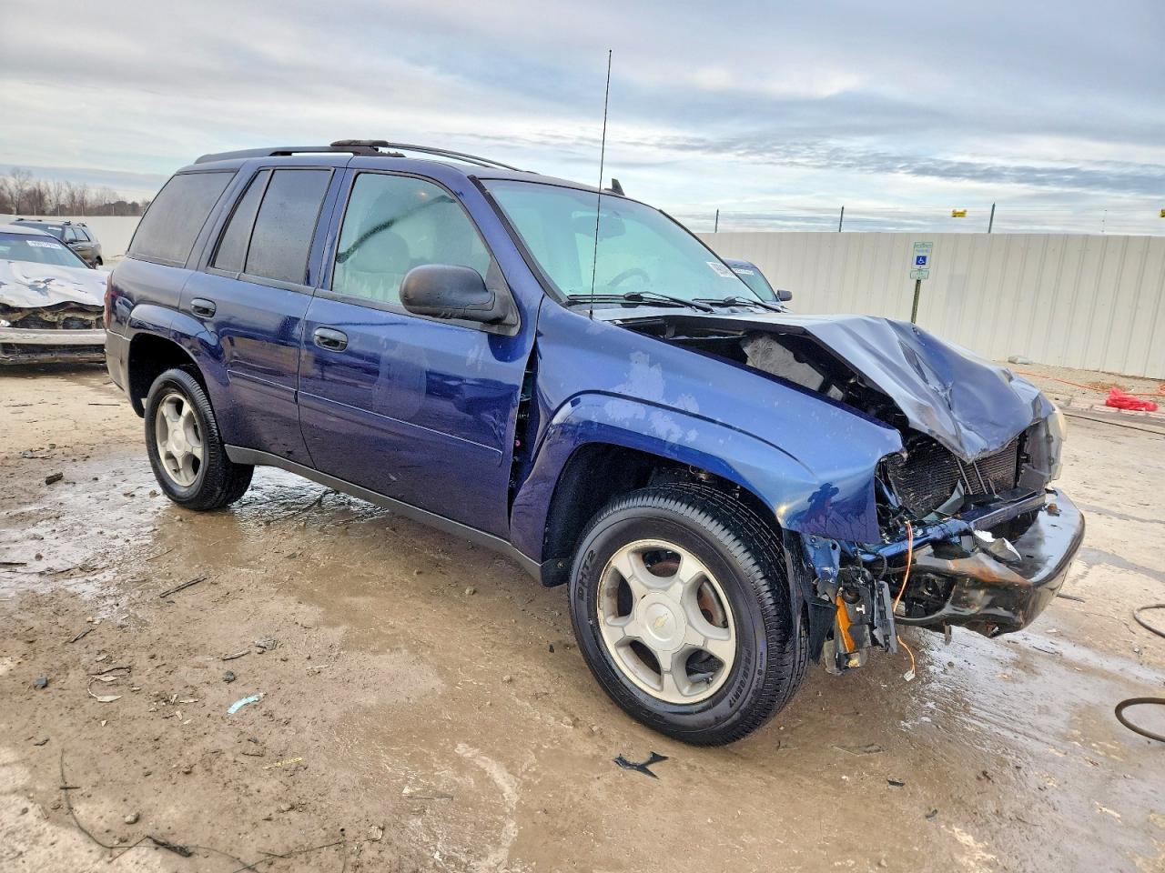 2007 CHEVROLET TRAILBLAZER LS photo 4