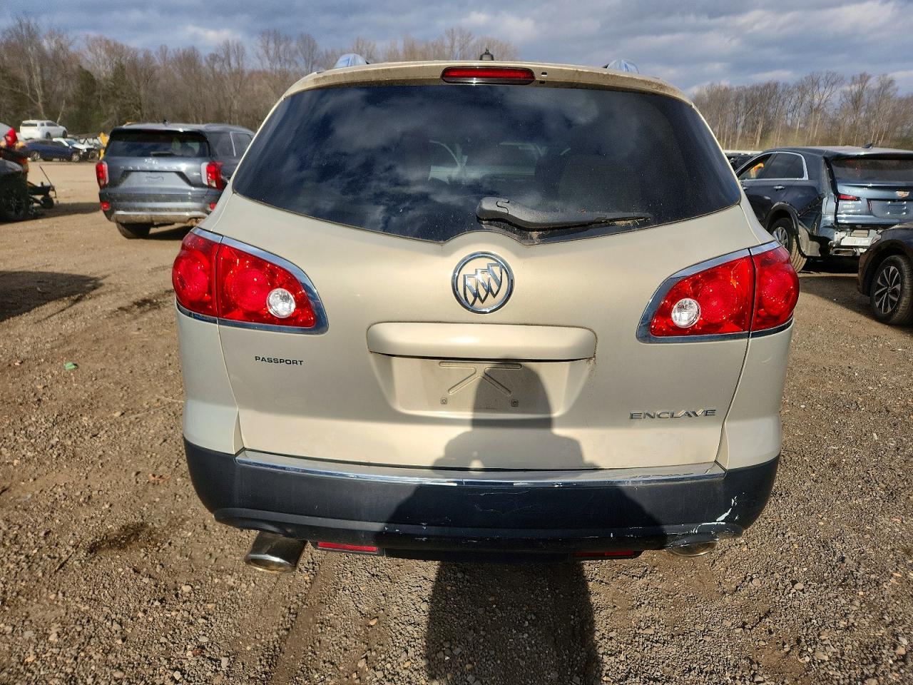 2010 BUICK ENCLAVE CX photo 6