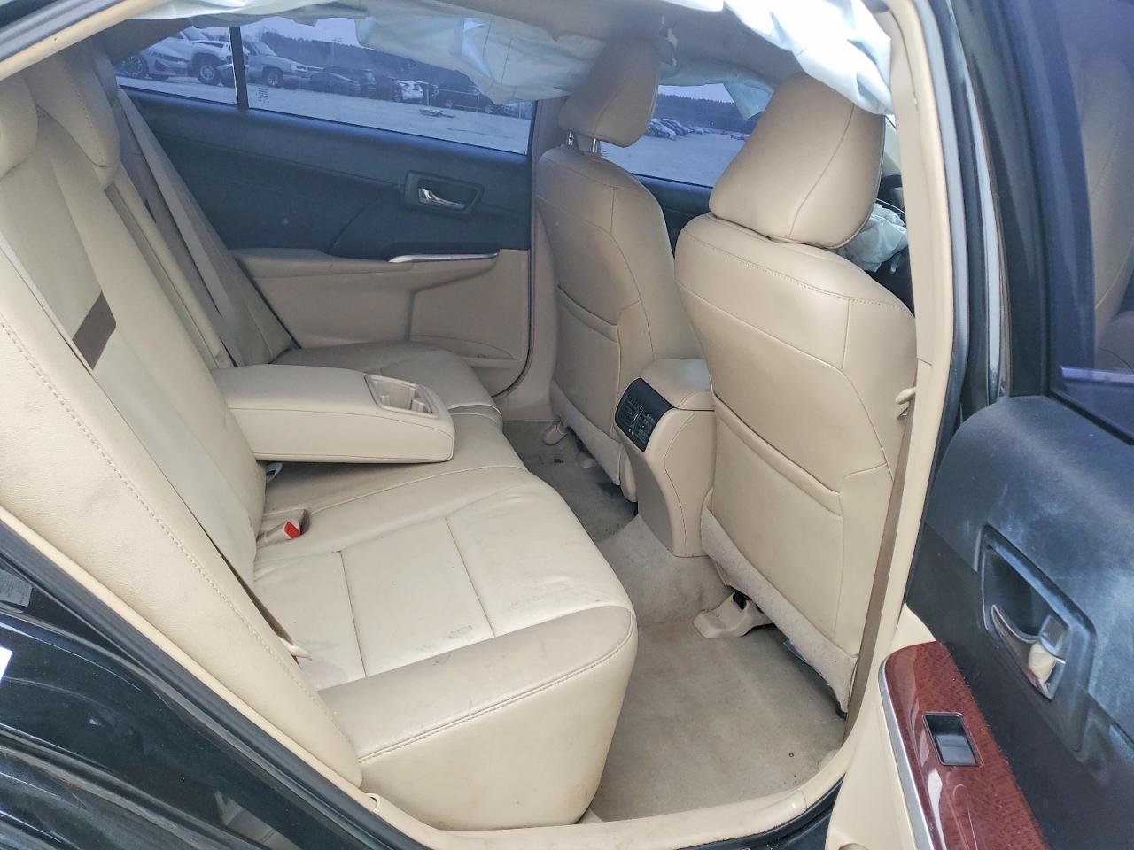 2014 TOYOTA CAMRY L photo 10