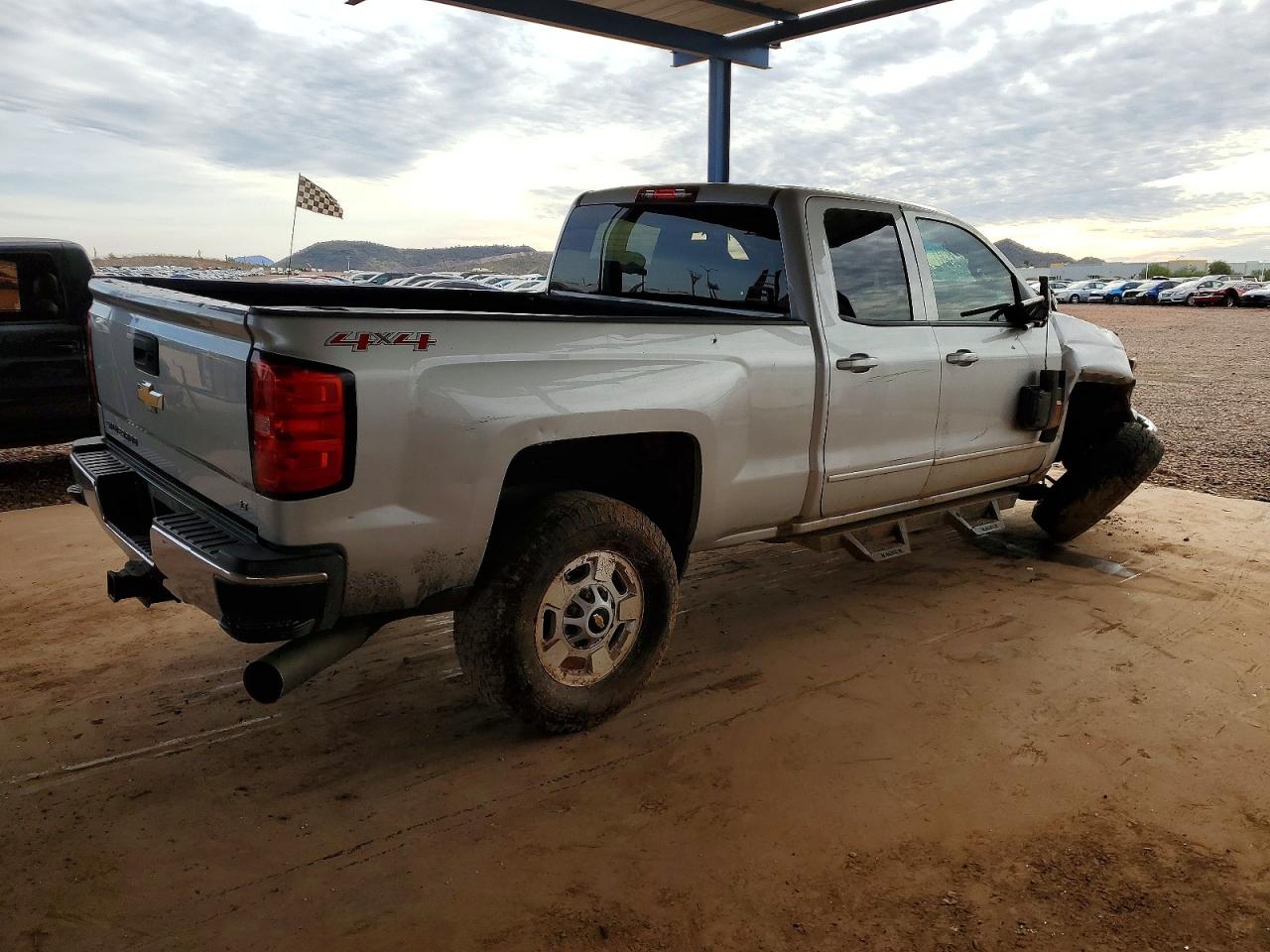 2016 CHEVROLET SILVERADO K2500 HEAVY DUTY LT photo 3