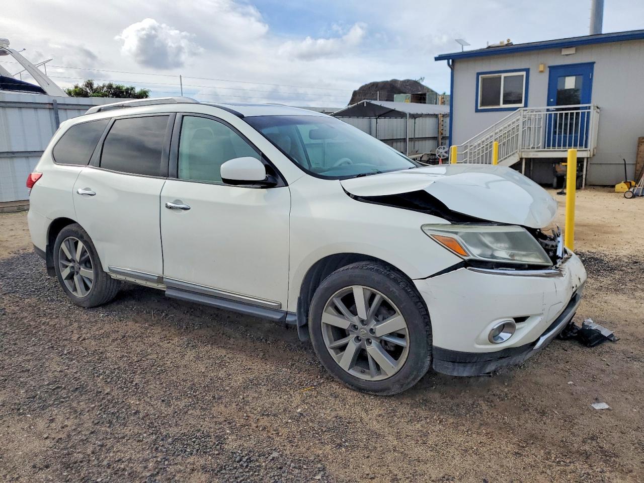 2013 NISSAN PATHFINDER S photo 4