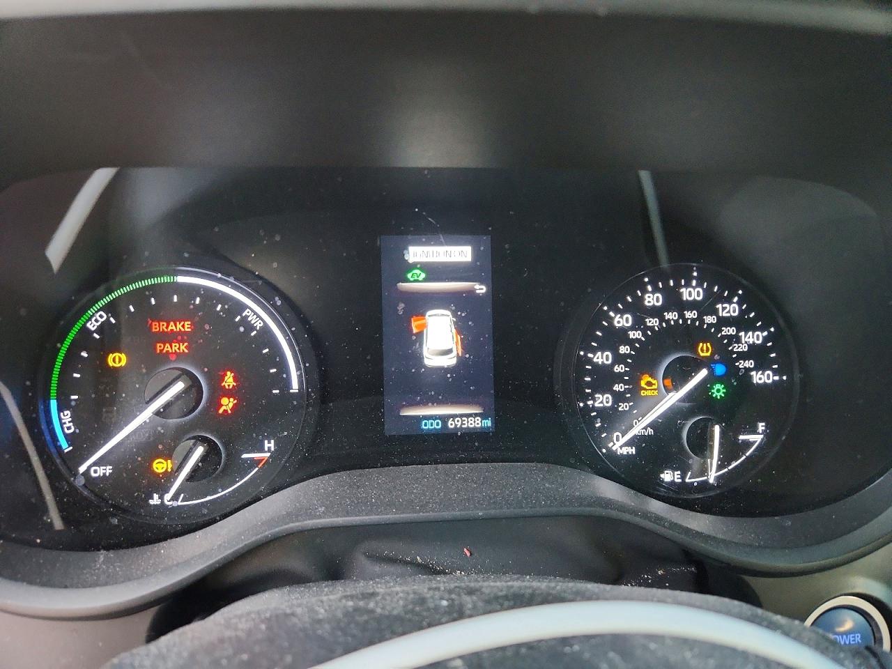 2021 TOYOTA SIENNA LE photo 9